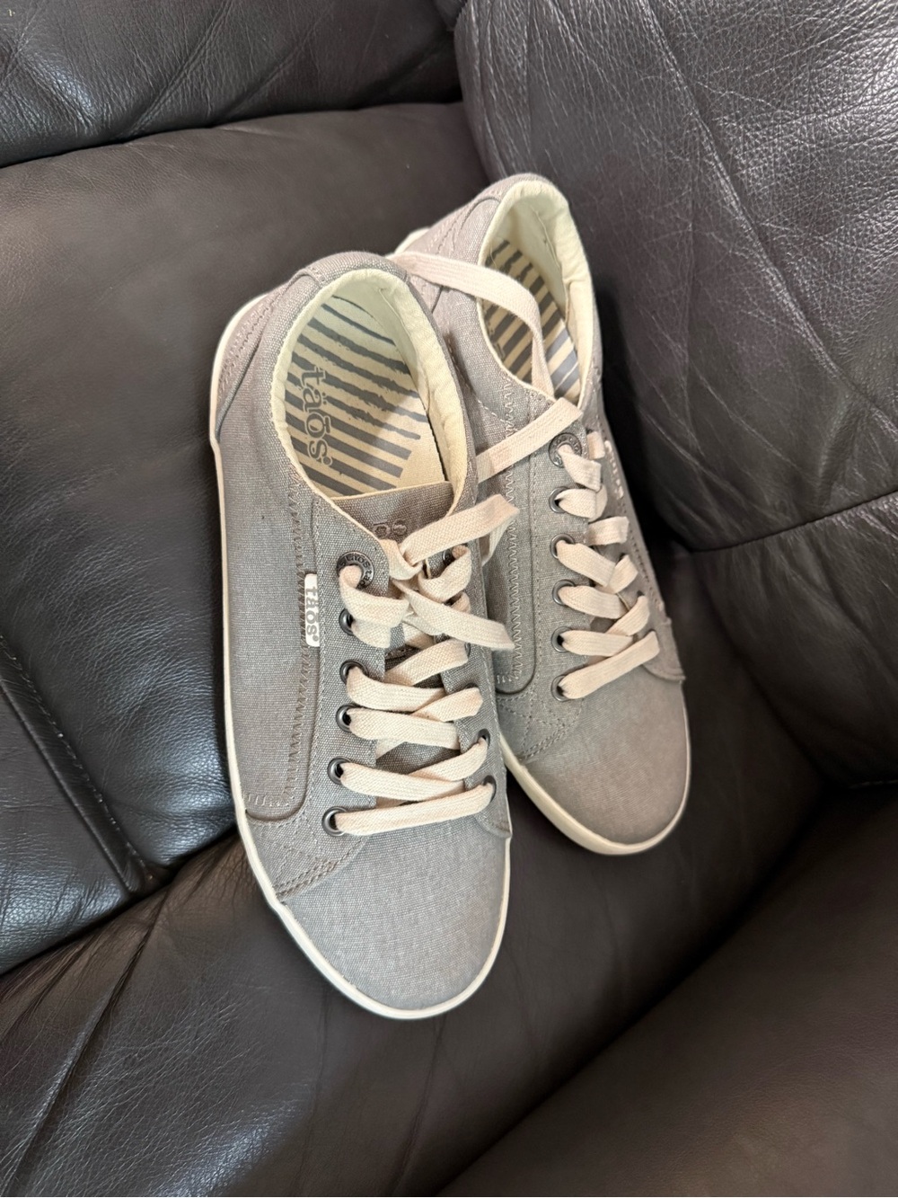 Taos Footwear Canvas Lace-Up Sneakers